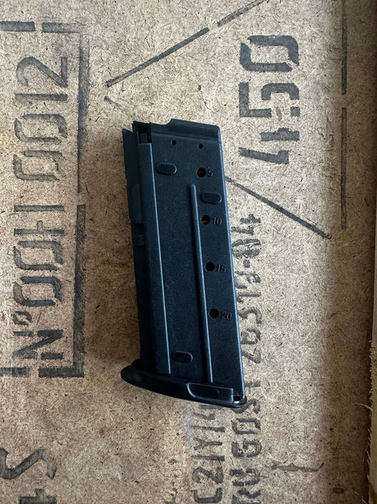 FN Five-seveN 5.7x28mm 19 kapasiteli şarjör