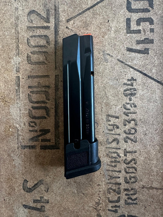 SIG Sauer P320 Full Size 9mm 19 kapasiteli şarjör