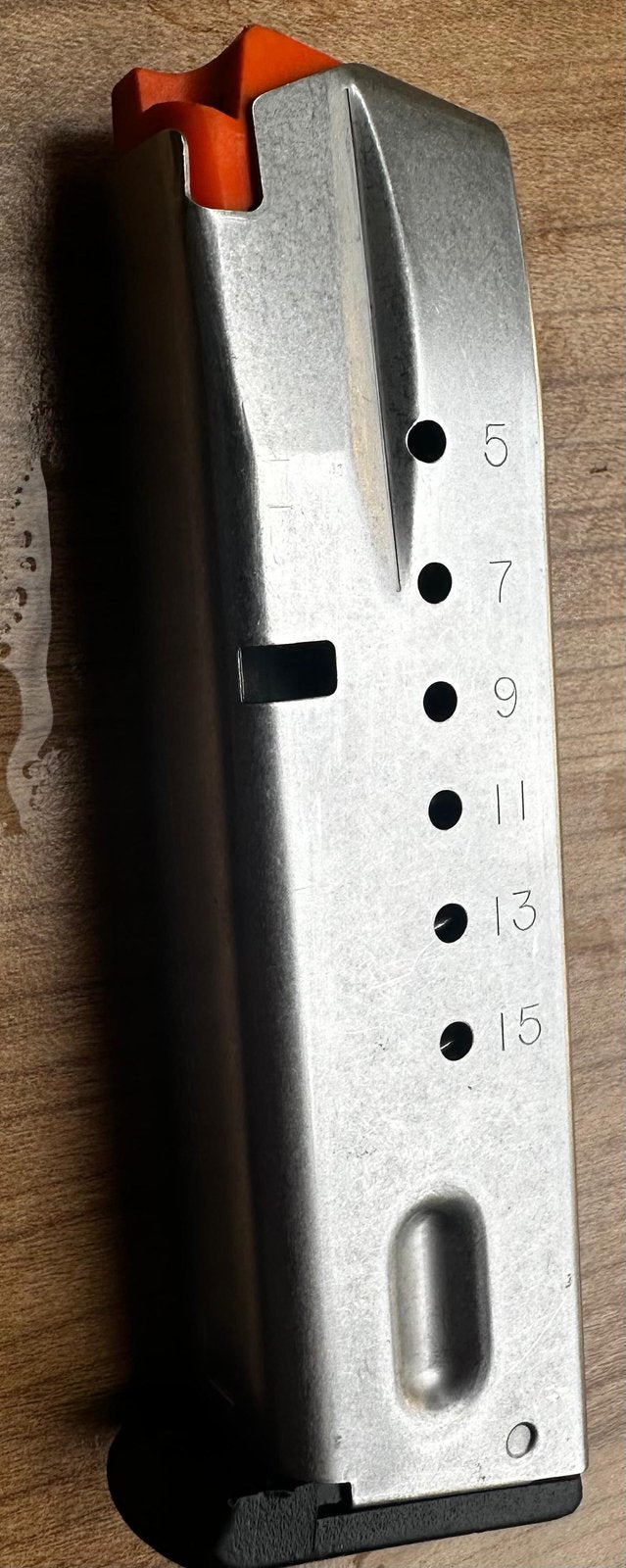 Smith & Wesson 5906 9mm 15 kapasiteli şarjör