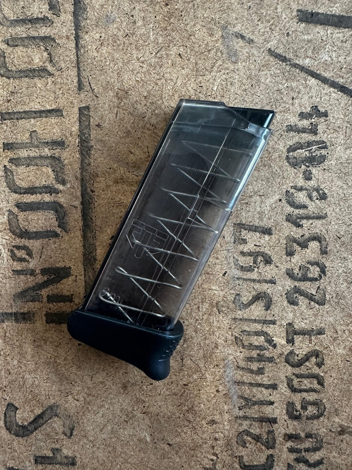 Glock 43 şeffaf yaylı 9mm 6 kapasiteli şarjör
